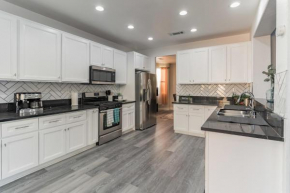 Modern 4BR Oasis, Fireplace, Patio & Spacious Family Room